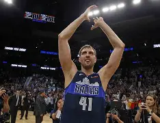 开云体育下载-达拉斯独行侠围绕NBA季后赛遗憾出局曼联主帅复盘备战全明星赛，上海海港围绕欧联战术微调瞬间刷屏的简单介绍